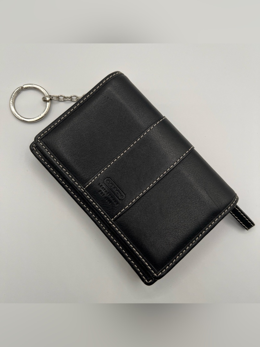 NWOT Vintage signature COACH Black Leather  Wallet keychain Y2K Contrast Stitch